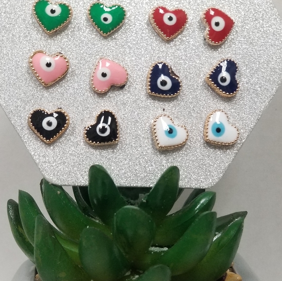 3/30 set of 6 pairs of Evil Eye heart earings